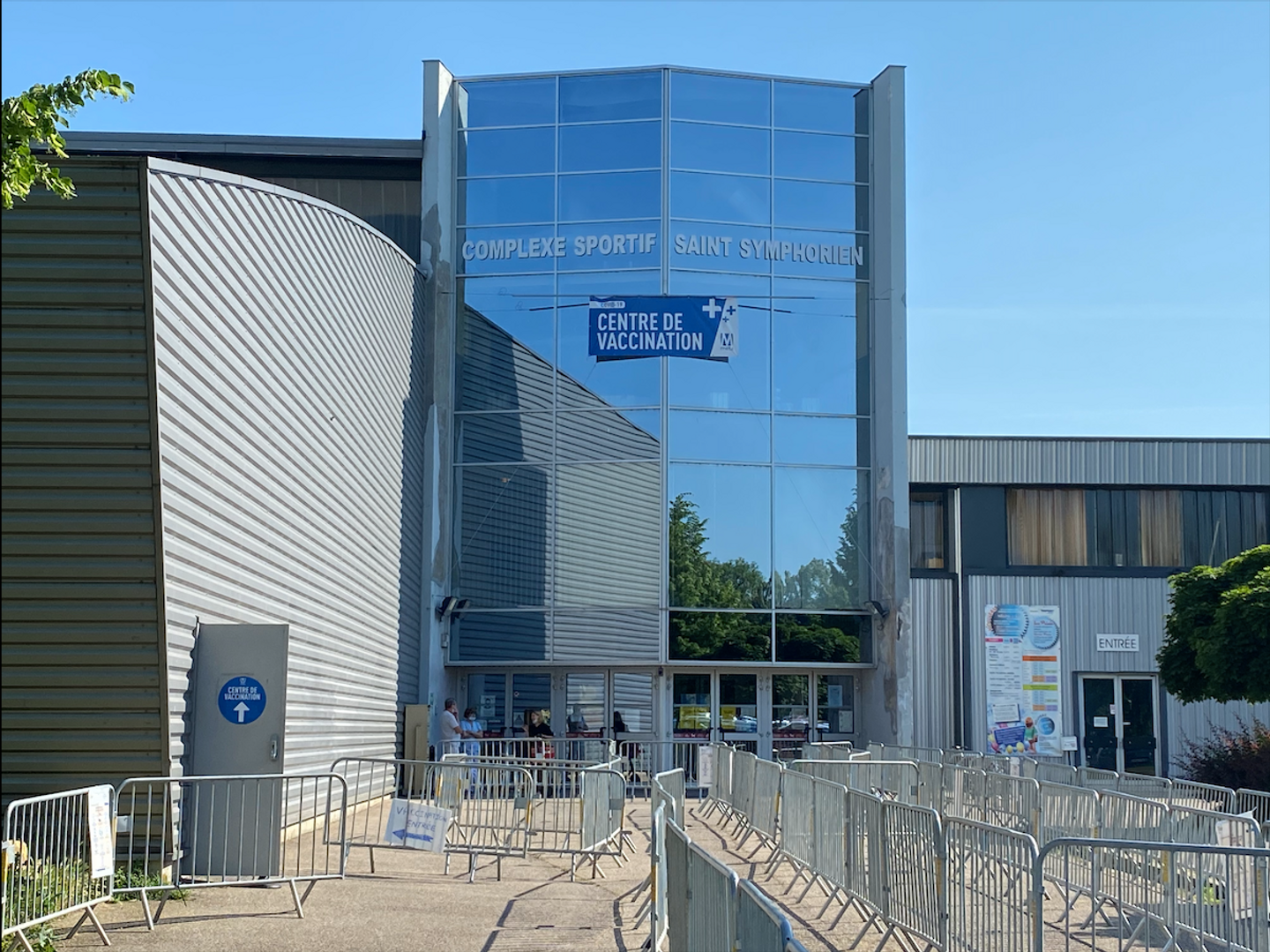 Le centre de vaccination du Complexe sportif Saint Symphorien